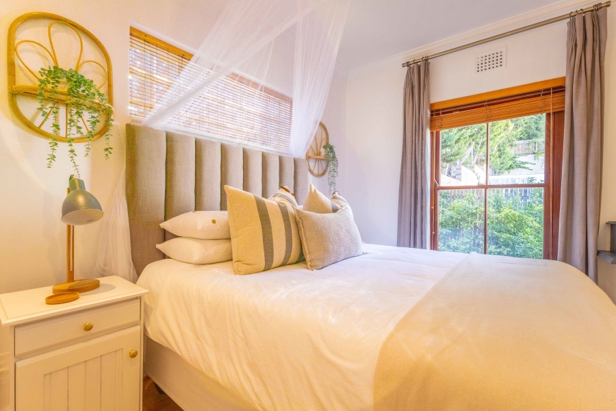 3 Bedroom Property for Sale in Sea Point Western Cape